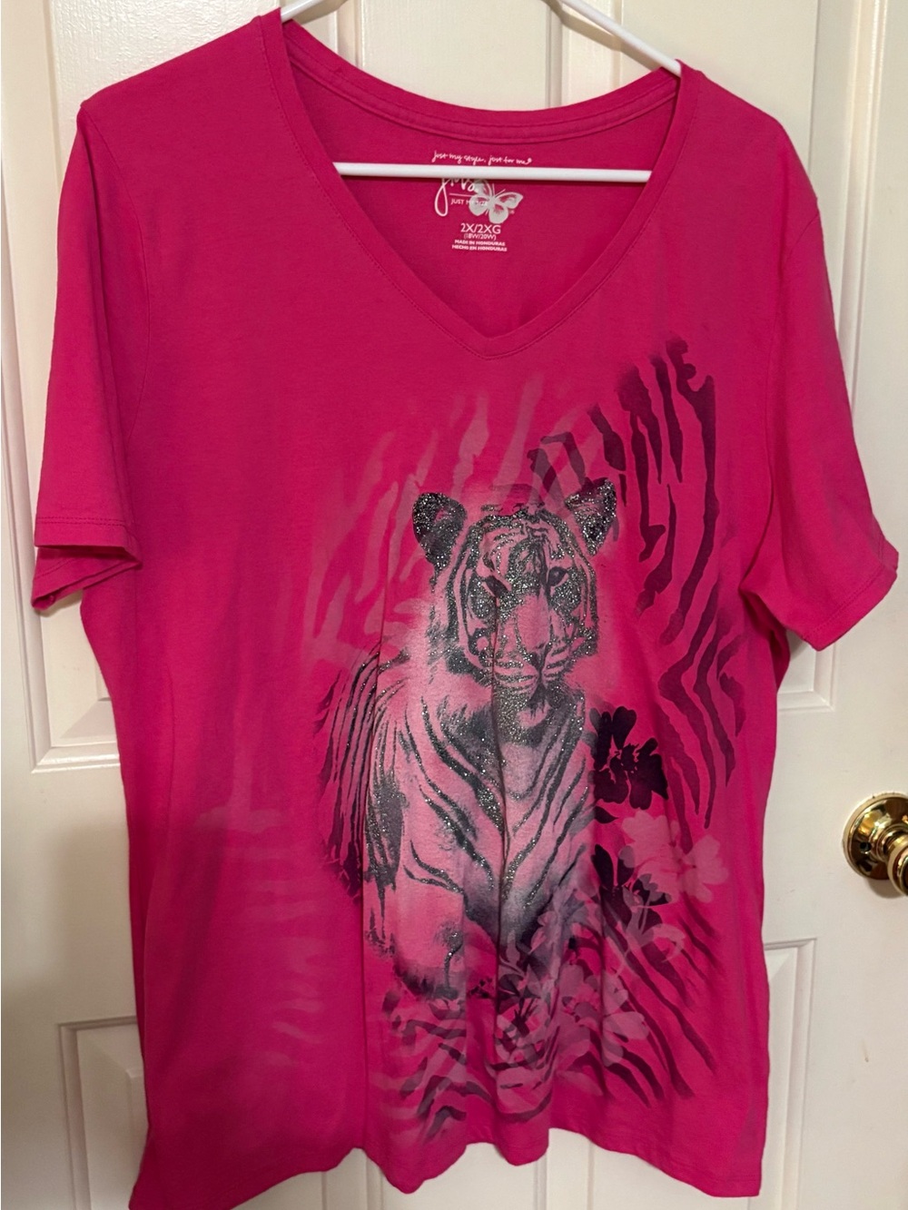 Just My Size Pink V-Neck Tiger Graphic Women's Top Glitter Y2K Plus 2X